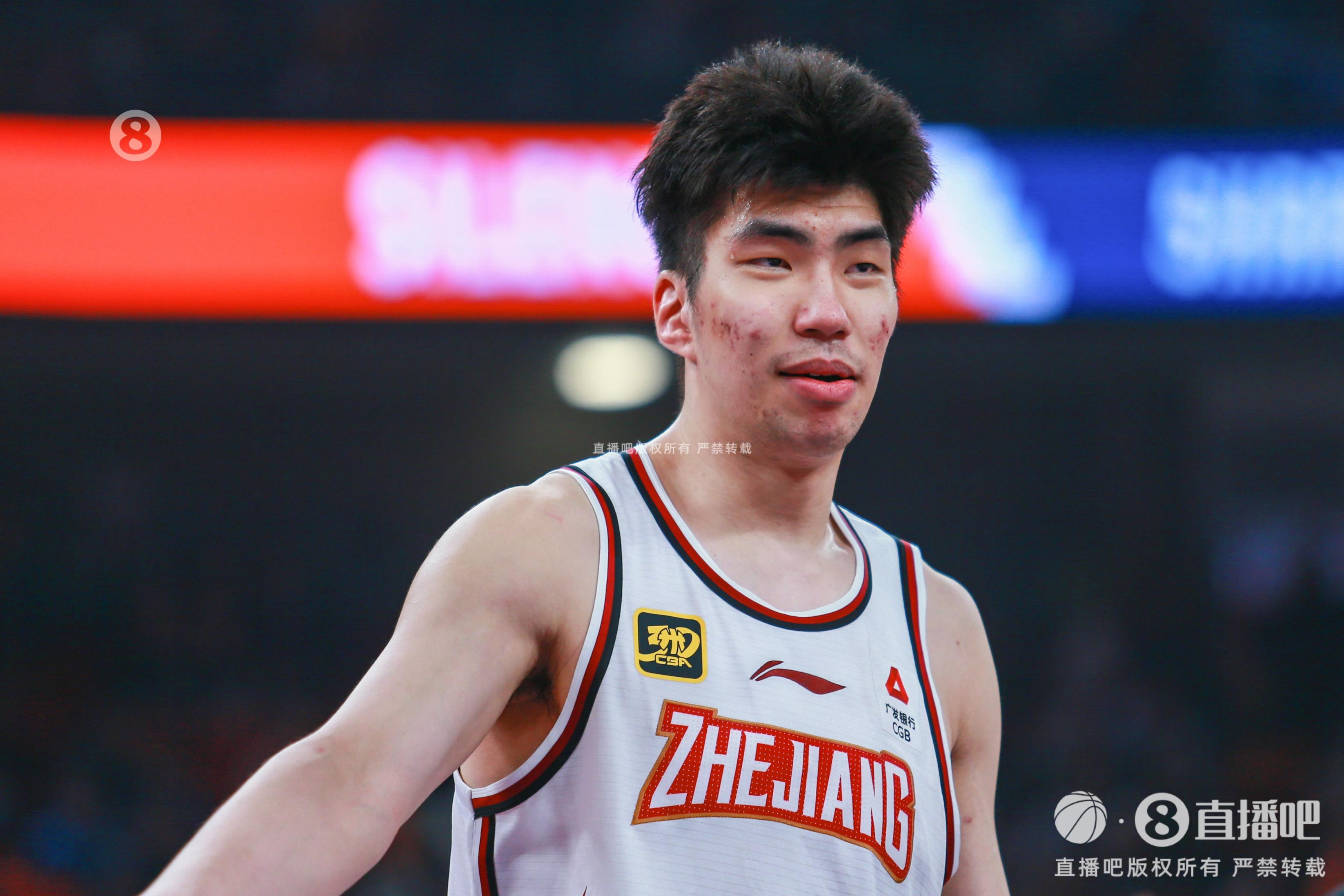 效率極高！余嘉豪8中8貢獻(xiàn)20分7板 罰球5中4